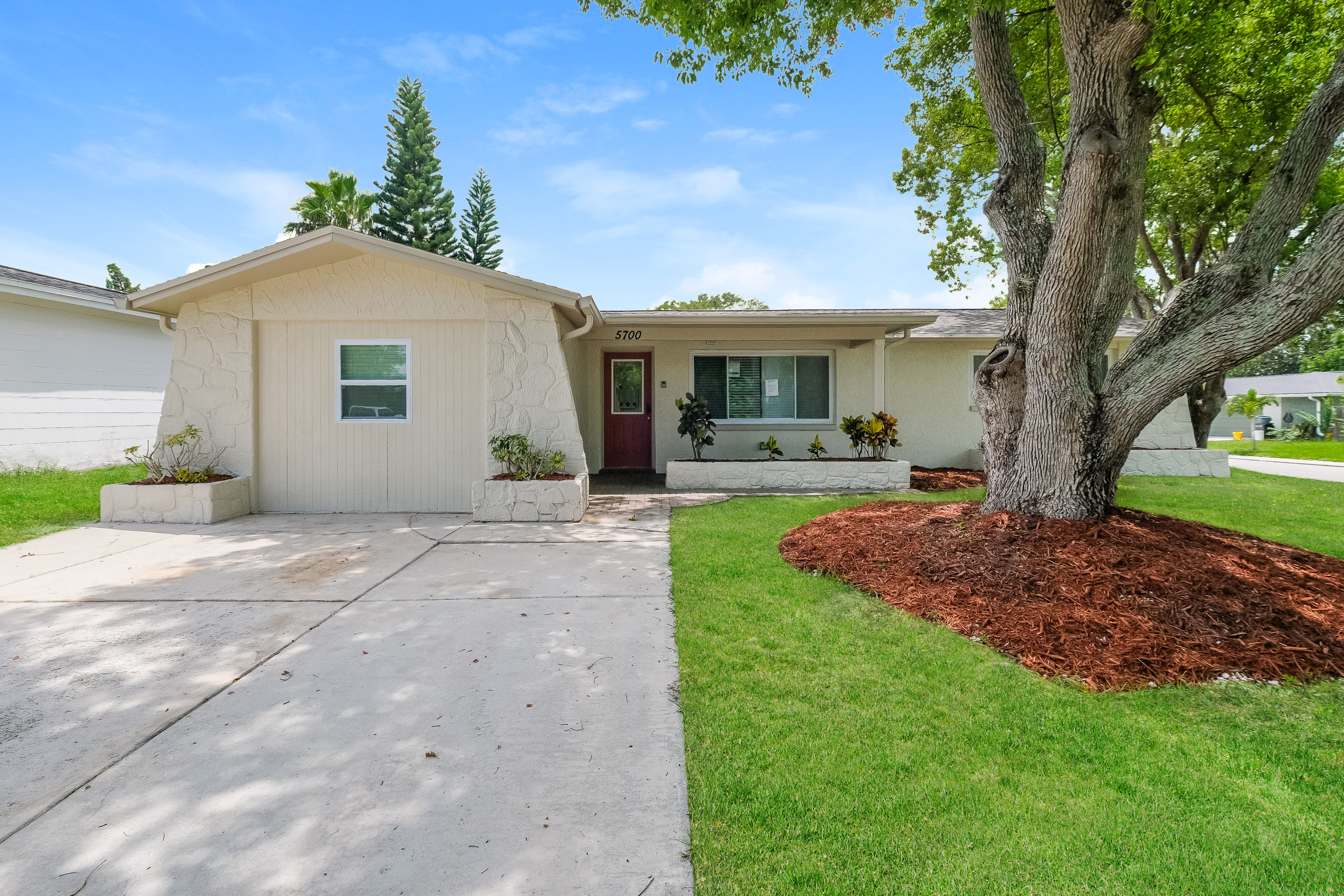5700 THRUSH DR NEW PORT RICHEY, FL 34652